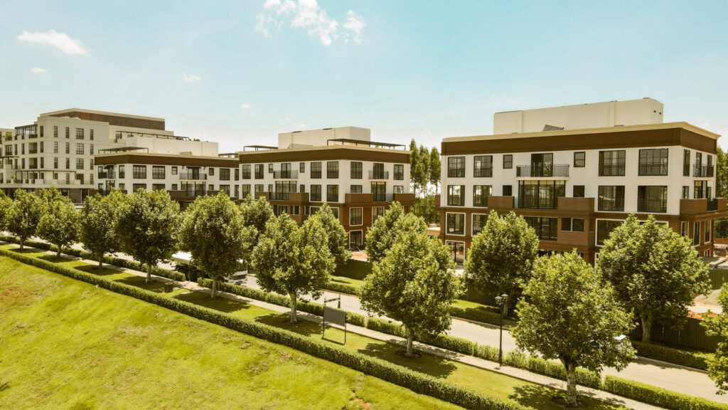 Boa Vista Village: O Reduto De Luxo Que Transformou Porto Feliz Nos “Hamptons Paulistas” 18 Fachada Moderna Dos Family Offices No Boa Vista Village Em Porto Feliz